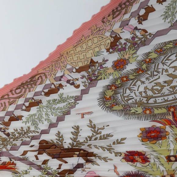 HERMES Carre Pleated Decoupages Scarf Silk Pink Auth hk1221 - Picture 3 of 16